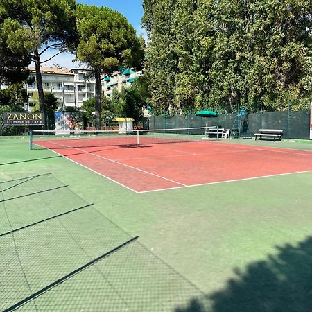 Sunny Home, Appartamento In Centro E Vicino Alla Spiaggia Градо Экстерьер фото