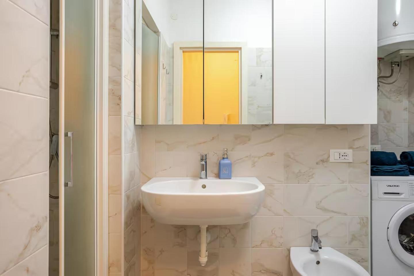 Sunny Home, Appartamento In Centro E Vicino Alla Spiaggia Градо Экстерьер фото