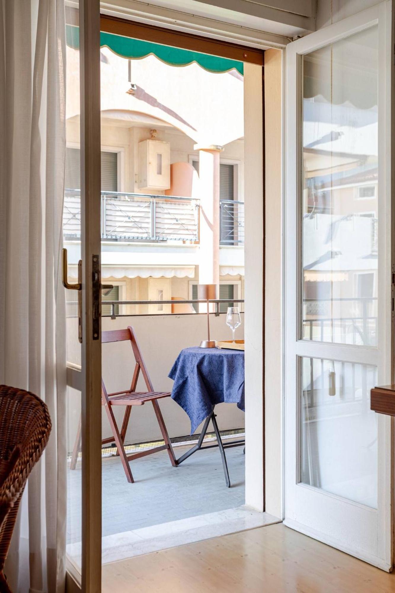 Sunny Home, Appartamento In Centro E Vicino Alla Spiaggia Градо Экстерьер фото